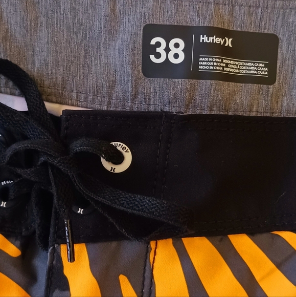 Mens Hurley board swim surf shorts nwot size 38 black/yellow/red/ grey - Picture 3 of 6